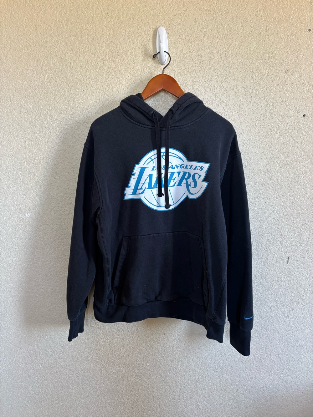 Nike black Los Angeles Lakers hoodie